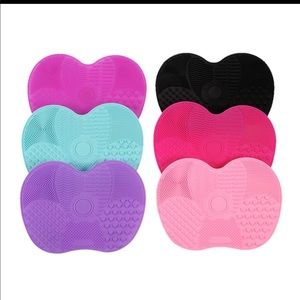 Cleaning brushes tool